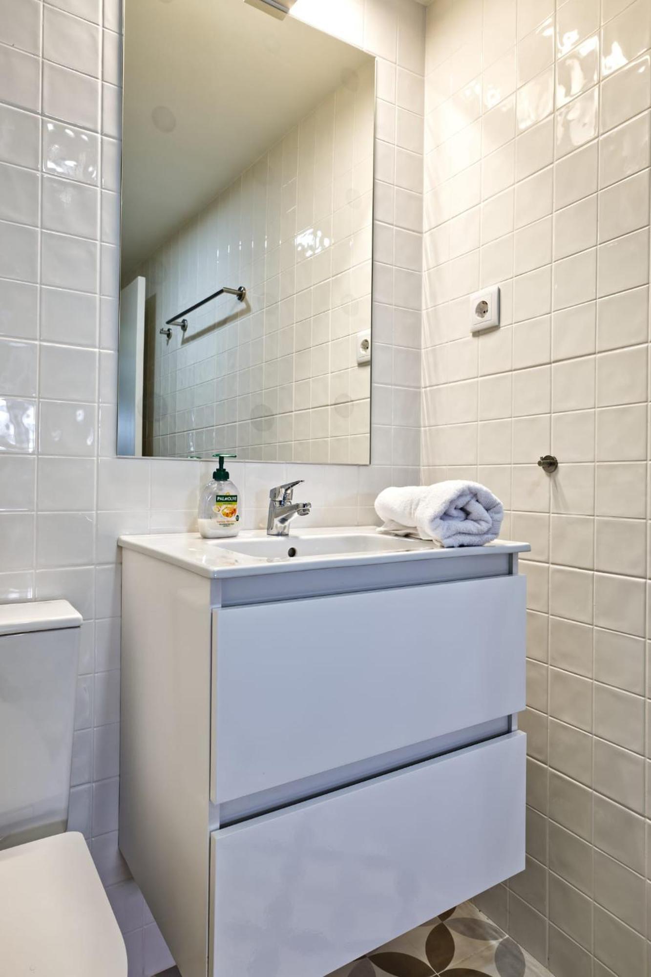 New Flat And Lissabon